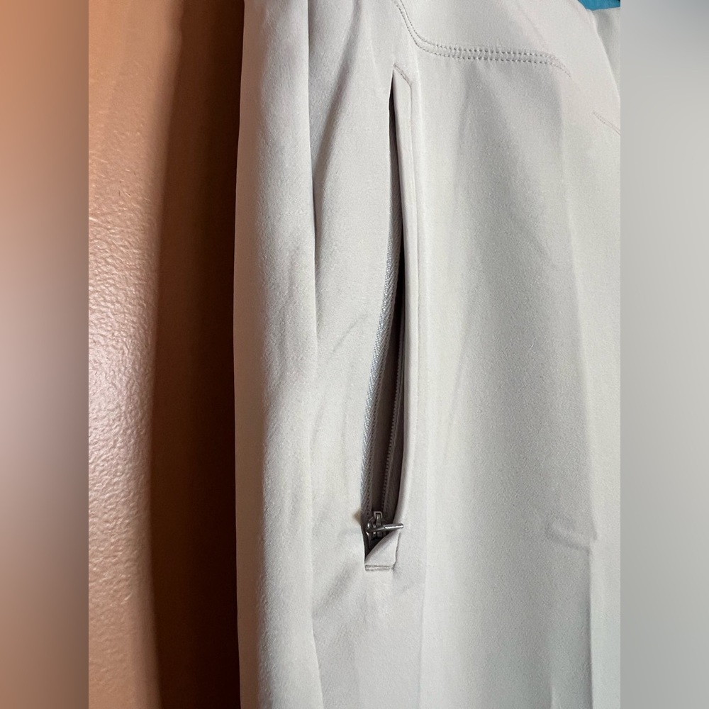 Athleta Creme skinny pants SZ 16 NWOT - Picture 3 of 4